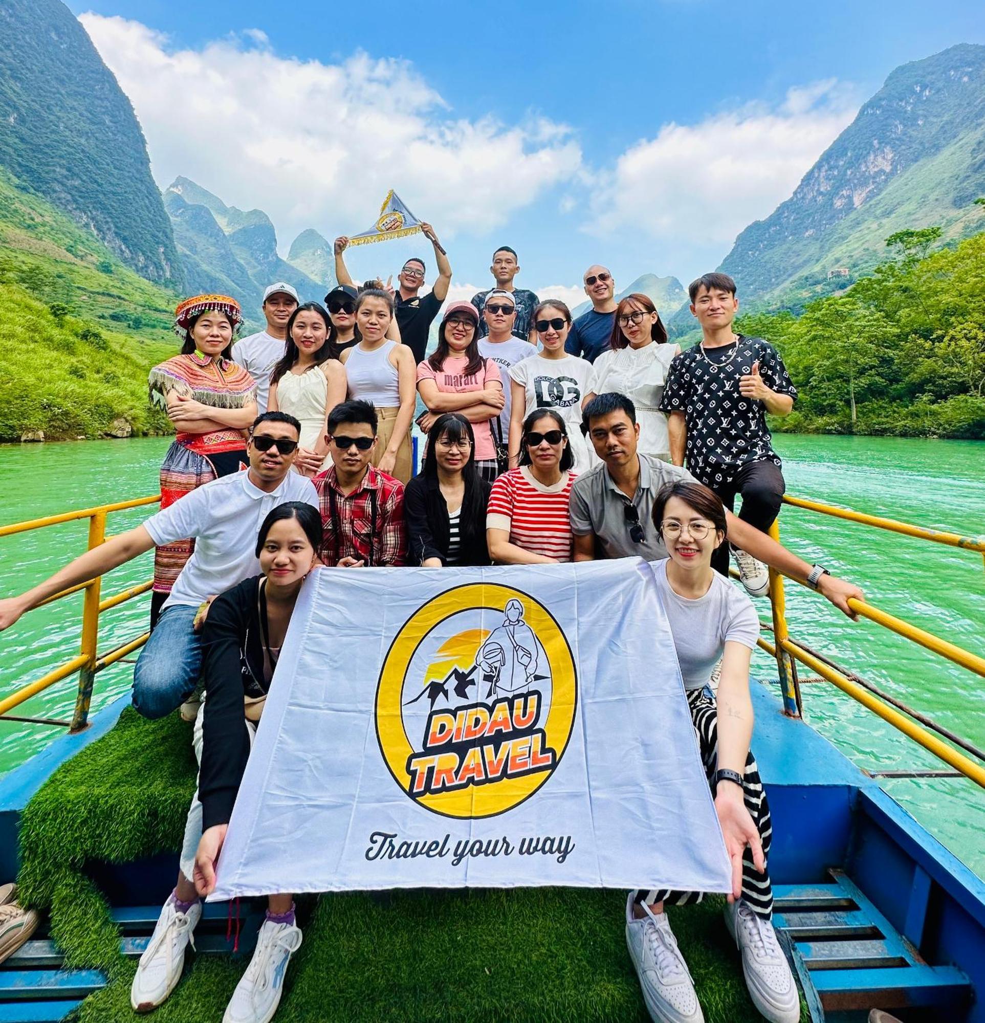 Aparthotel Tl Adventure Tour & Motorbike Ha Giang Exteriér fotografie